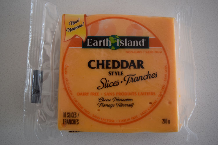 Cheddar slices - Earth Island